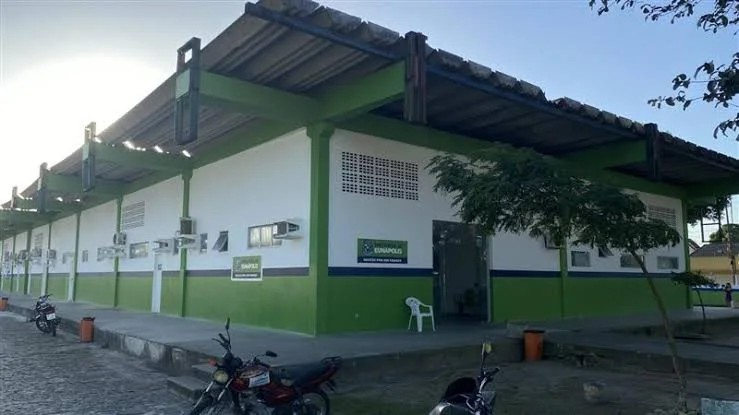 Funcionários públicos da prefeitura de Eunápolis estão revoltados com mais um absurdo atraso salarial