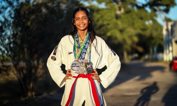 Estudante de 16 anos de Porto Seguro conquista título de campeã brasileira de Taekwondo