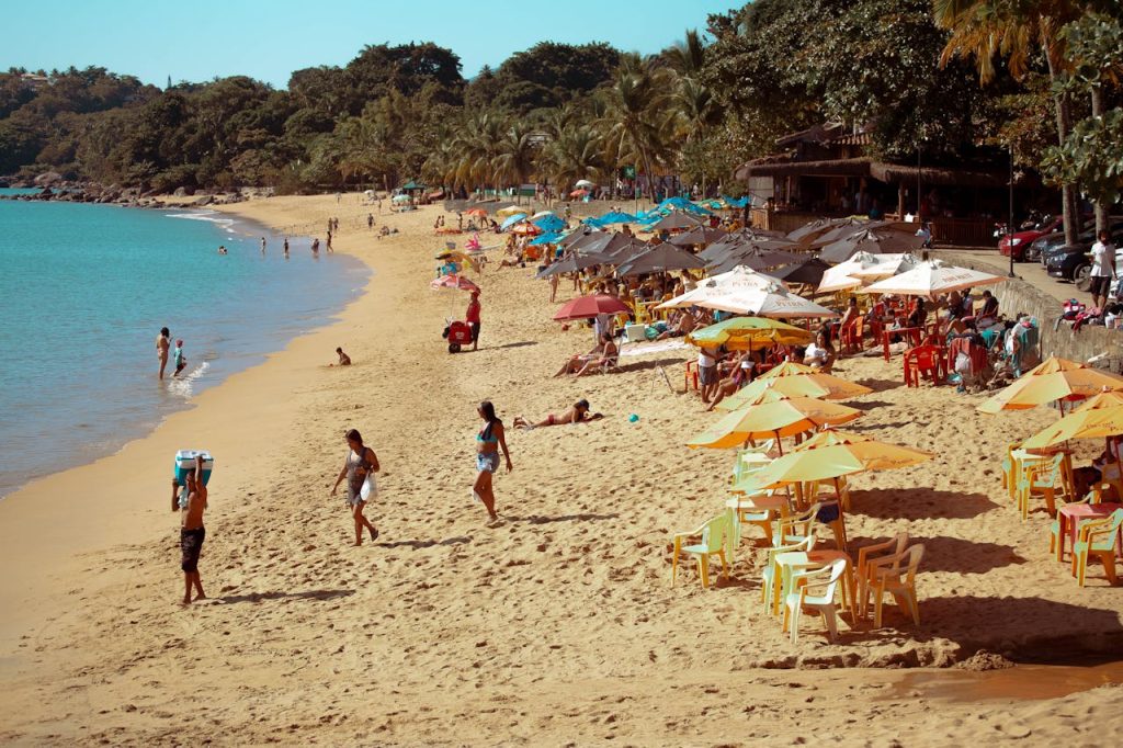 Porto Seguro consolida verão histórico com 1 milhão de turistas e injeção de R$ 2,5 bilhões na economia